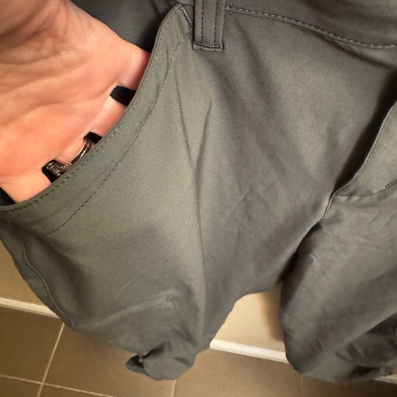 EDDIE BAUER Women's Ruched Capri Hiking Pants Size 12 Gray Travel Stretch - Picture 8 of 14